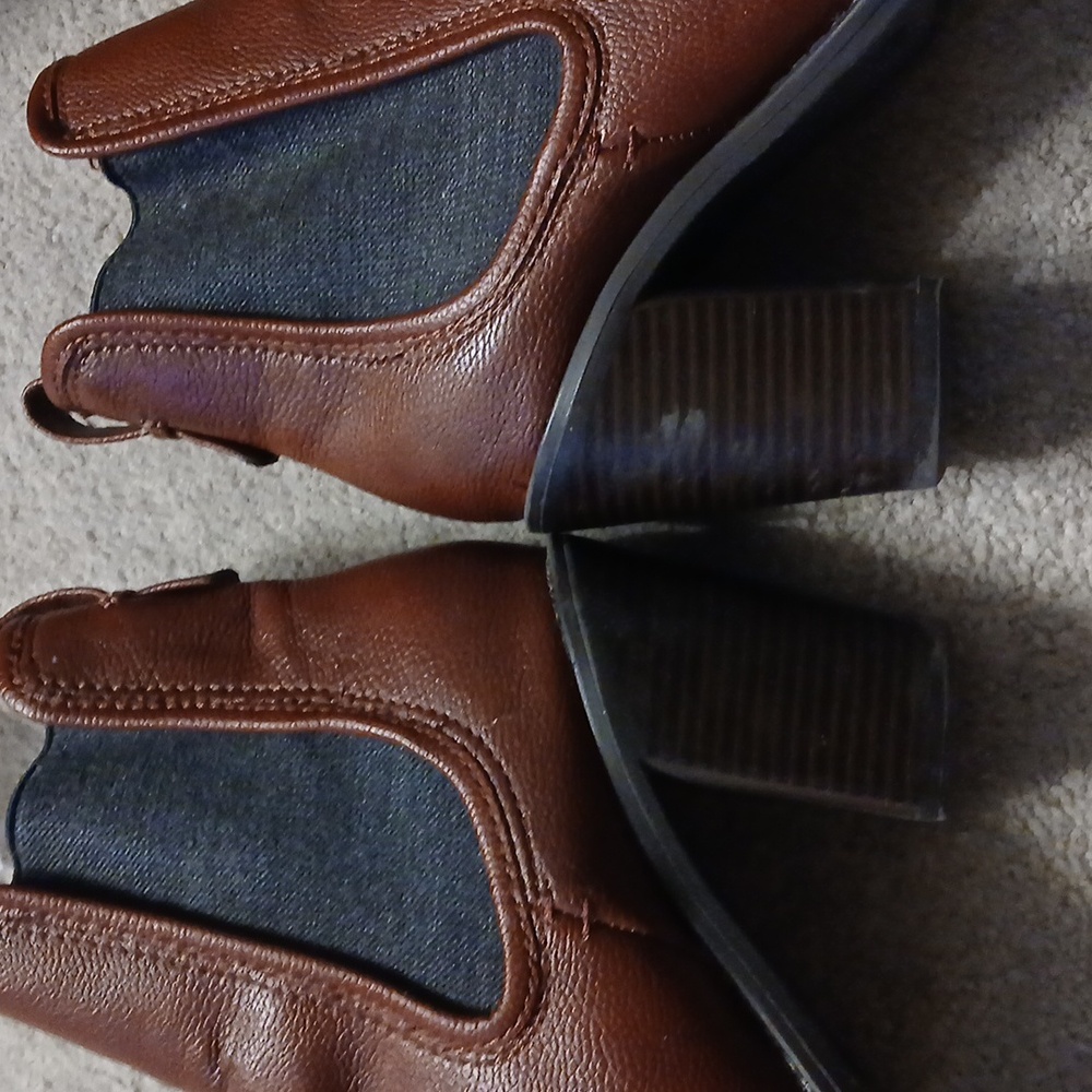 Brown/Burgundy Leather Heeled Booties Size 8.5 - Picture 14 of 14